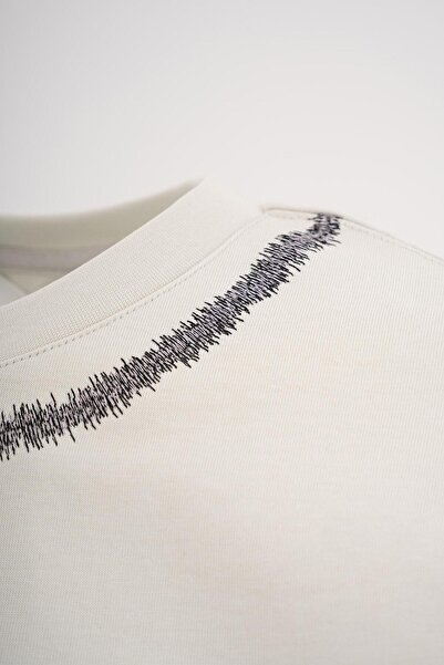 Machinist Men's Technical Zig-Zag Embroidered Oversize Space Gray T-Shirt