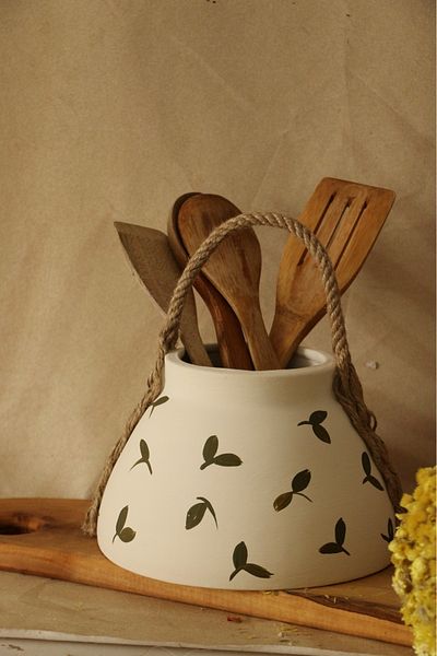 Hoyatap Leaf Patterned Decorative Vintage Spoon Holder & Vase with Wide Rope Strap