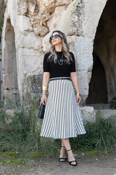bytugcekaya Fusta tricotată cu model alb-negru