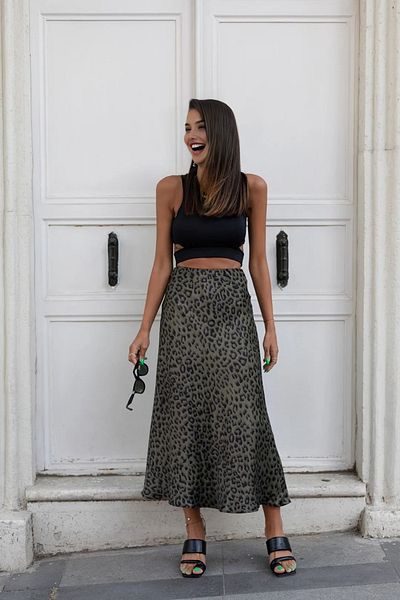 medipek High Waist Leopard Pattern Lycra Satin Skirt Long Length Skirt Elastic Waist and Zipper 100 cm
