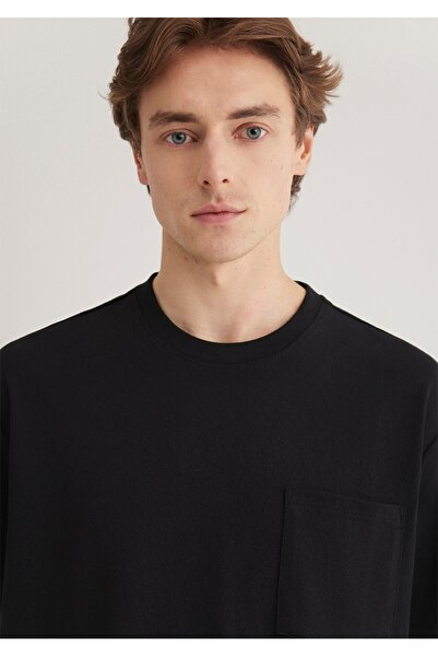 Mavi Basic Comfortable Fit Men's T-Shirt with Pocket Detail