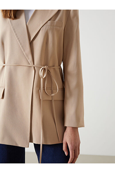 LC Waikiki Dámská blejzrová bunda LCW Modest