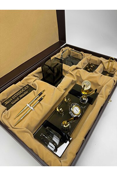 Gündoğan Kristal VIP Füme Cam Masa İsimlik Ful Set Hediyelik Deri Kutu ve Kab...