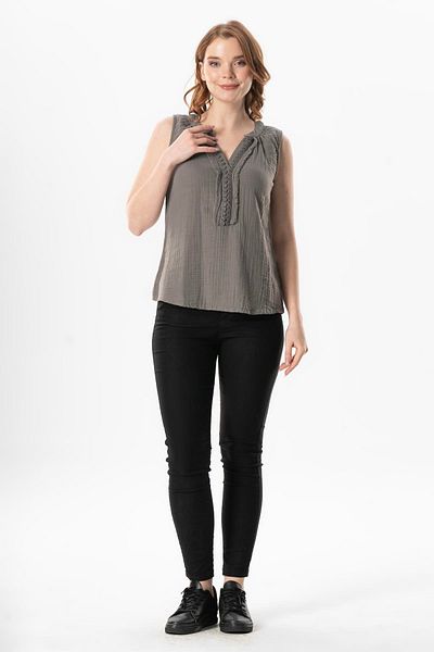 Eliş Şile Bezi Sleeveless V-Neck Berrin Guipure Detailed Muslin Summer Blouse Gray Gray