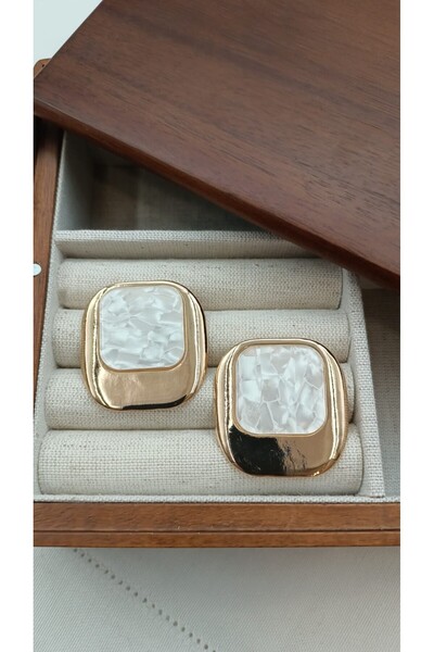 Jerie Gold Dikdörtgen Plaka Sedef Detaylı Küpe