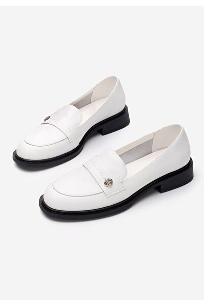 B T Shoes Loafers dama Grapila albi