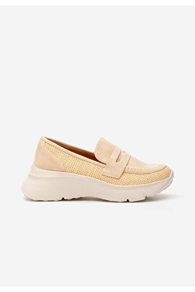 B T Shoes Almata beige platform loafers