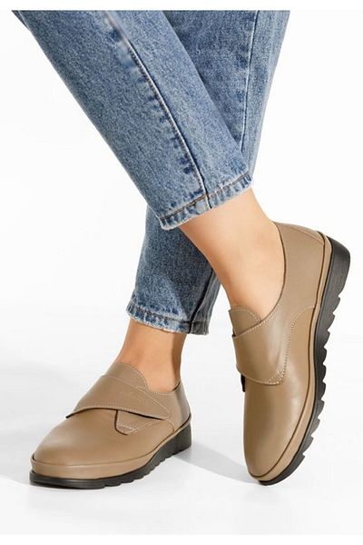 B T Shoes Asti beige genuine leather loafers