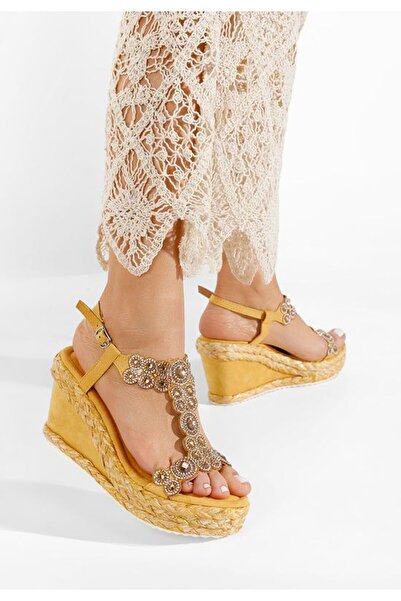 B T Shoes Sandale cu platforma Rirena galbene