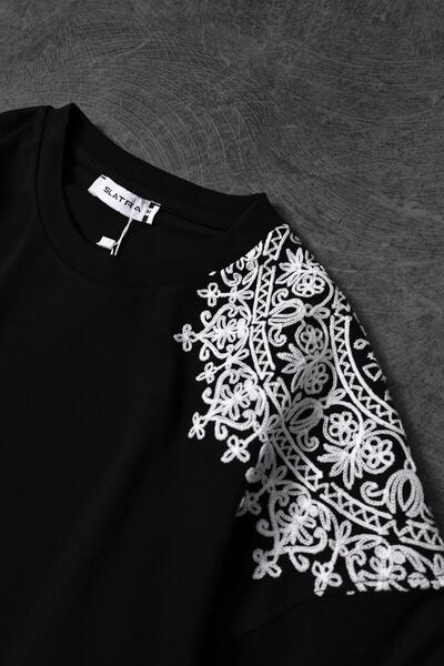 Slatra Ανδρικό Oversize Μαύρο T-Shirt - Κέντημα στην πλάτη και στους ώμους