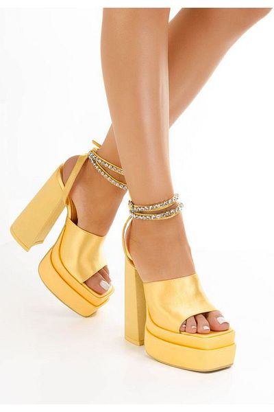 B T Shoes Sandale cu toc gros si platforma Fervenza galbene