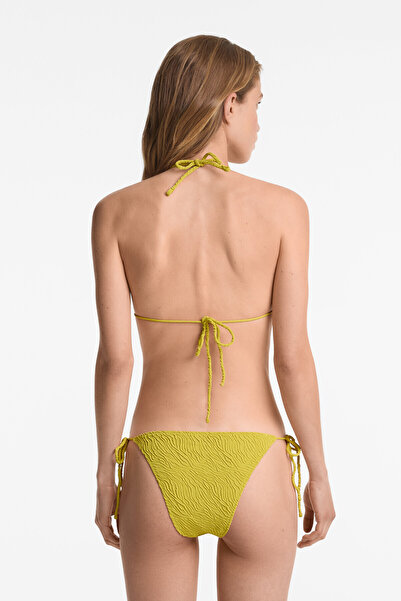 Oysho Jakarlı orta kapatıcılıkta ipli bikini altı