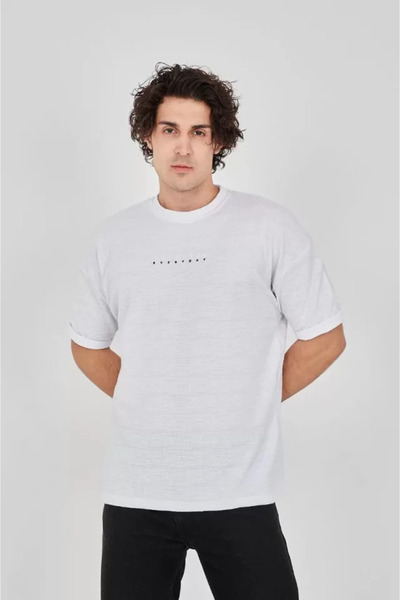 leyla sanat sanata yeni bir bakış açısı Leyla New Perspective on Art Unisex Jacquard Fabric Relaxed Sleeve T-Shirt - White