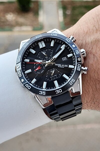 Daniel Klein Kasası Gümüş Kordonu Siyah Renk Göstergeleri Aktif Erkek Kol Saati
