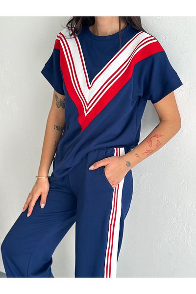 sportiness Garnished Modal Fabric Tracksuit with Stripes from the Sleeve