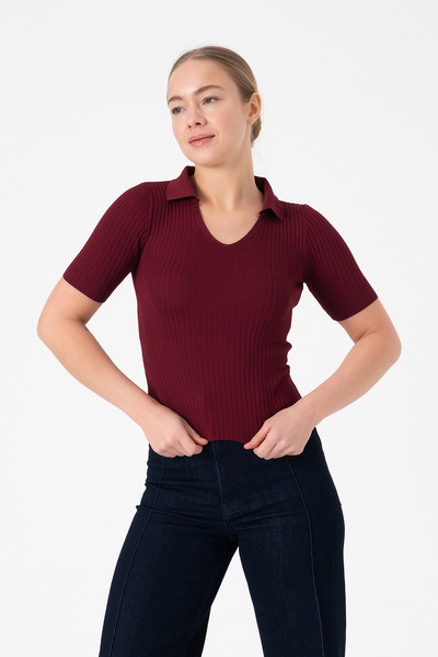 Merry Rise Жіноча трикотажна блуза з поло-коміром - бордова