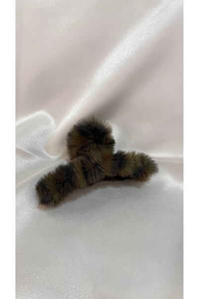 Store Patterned Plush Buckle