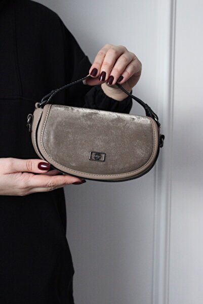 Mimoza Women's Mink Velvet and Leather Detailed Shoulder Bag