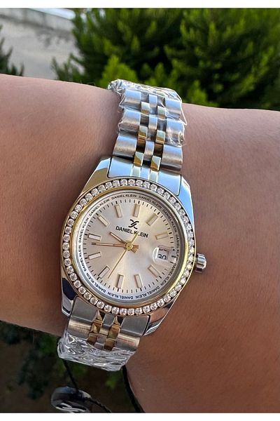 Daniel Klein Women's Wrist Watch 30mm Steel Bracelet