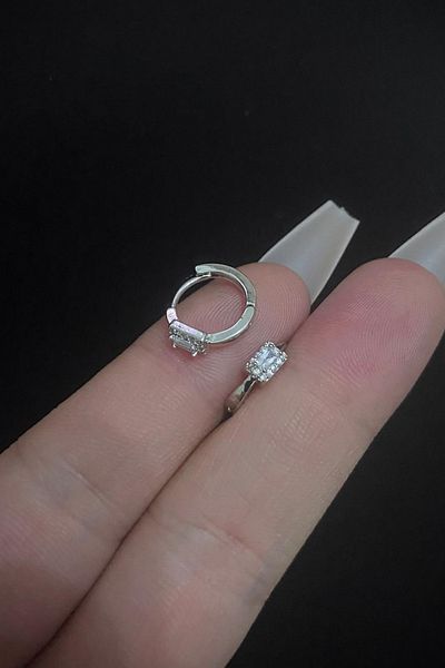 Blisse Piercing Women's Baguette Zircon Stone Tragus Helix Cartilage Steel Ring Piercing
