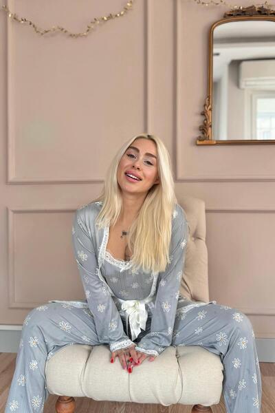 Pijamaevi Gray Daisy Patterned Pegasus Pajama Set with Dressing Gown