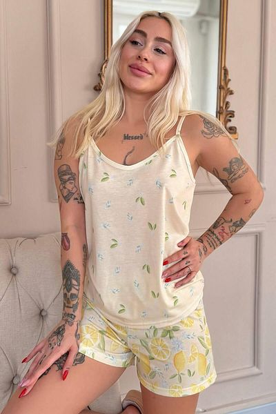Pijamaevi Set de pijamale de damă cu model de lămâie, cu bretele și pantaloni scurți