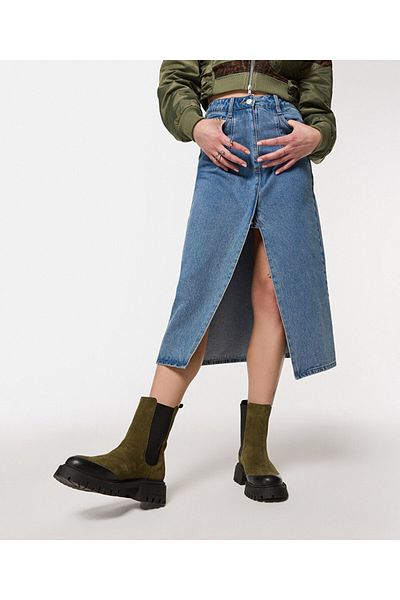 Twist Chelsea Boots