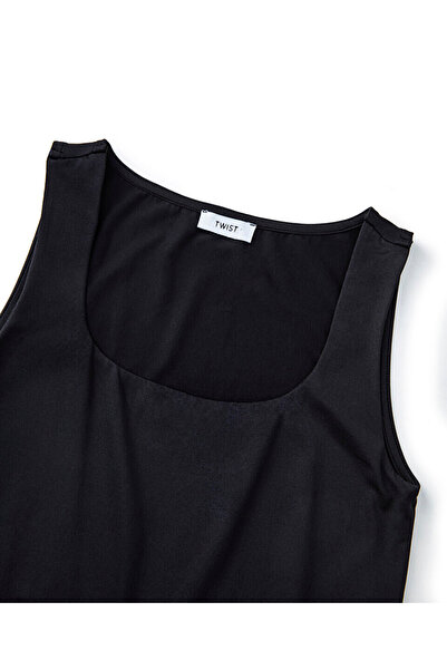 Twist Simple Strap T-Shirt