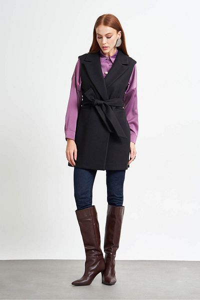 Mizalle Black Vest with Stamp Textured Buttons