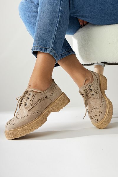 Limoya Pantofi casual Rossy Ten din piele intoarsa cu varf oval taiati cu laser