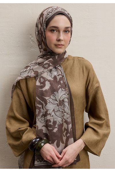 Fresh Leone Pattern Silk Crepe Shawl Brown
