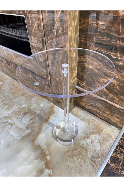 Living Round acrylic table, width 40 cm, height 55 cm.