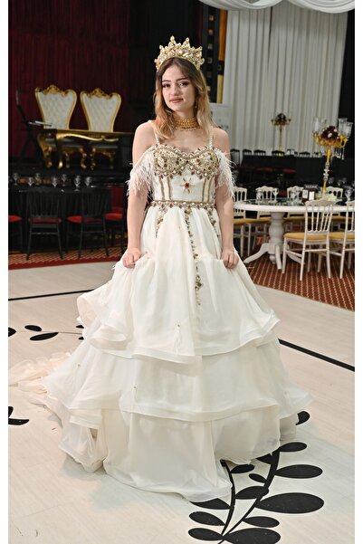 Hindistan Dükkan Kırık Beyaz Kına Çıkış Kıyafeti