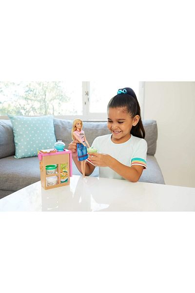 Barbie Barbie Noodle Bar Playset with Blonde Doll GHK43