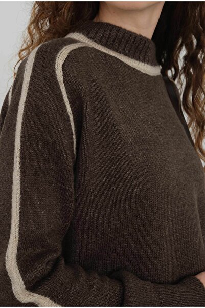 HEQA Півкомірний трикотажний светр - Казак гіркий кава