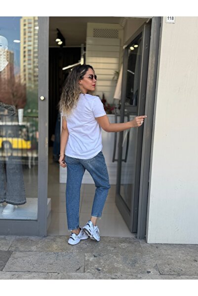 Dilvin Basic T-Shirt V-Neck Model