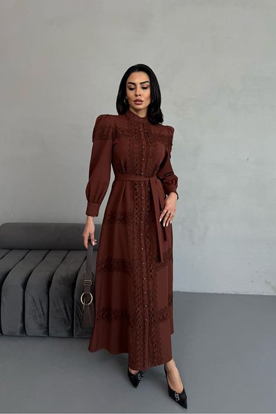 Neşeli Butik γυναικείο φόρεμα με δαντέλα σε καφέ χρώμα NBEMP2677