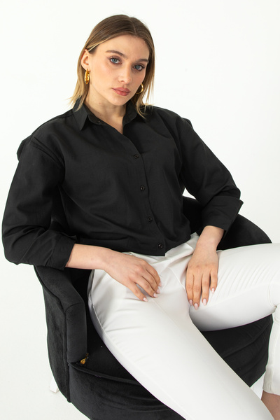 Nuevo Siyah Oxford Dokulu Rahat Kesim Kadın Gömlek – Minimal & Şık