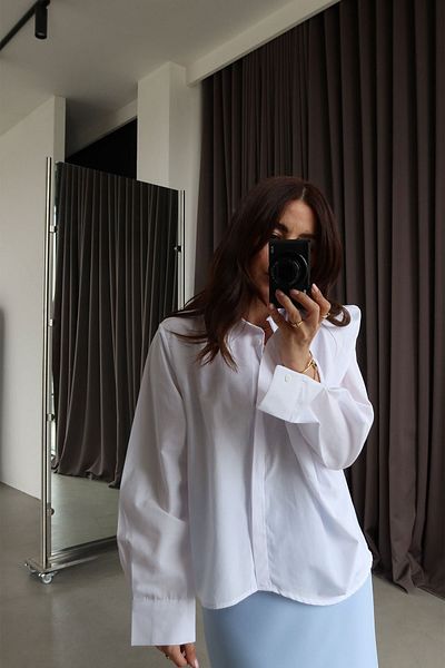 Özge Özgenç Cămașă cu un singur umăr