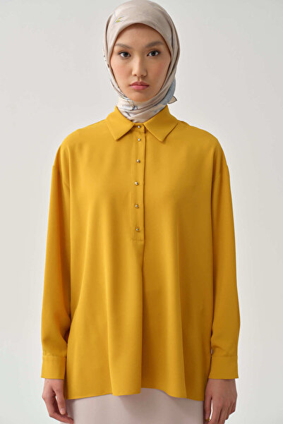 Tuğba Yırtmaçlı Asimetrik Kesim Bluz - Hardal