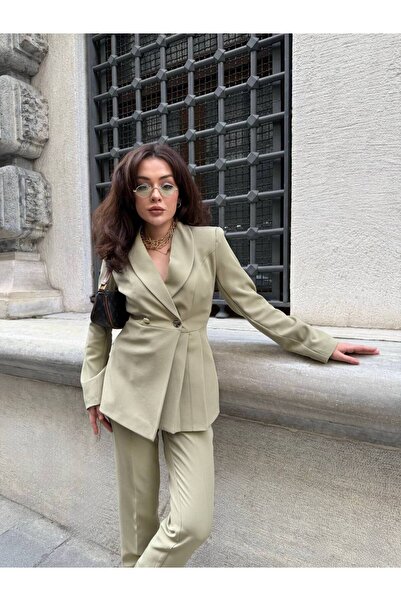 NILOO KADIN PİLLİ İKİ DÜĞMELİ TAKIM