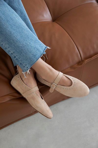 STRASWANS Women's Abner Drop Detail Suede Ballerina Shoes