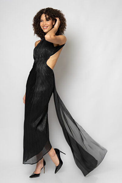 RENGIN Komple boydan piliseli sırtı açık ince organze abiye elbise