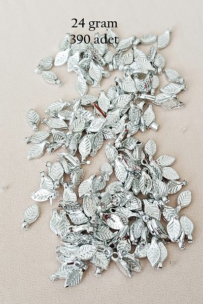 Sarı Kervan Oya Evening Dress Bracelet Necklace Metallic Plastic 24 Grams 390 Pieces - Bnc574