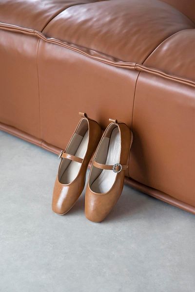 STRASWANS Women's Belt - Wrinkled Leather Detail Babet Camel