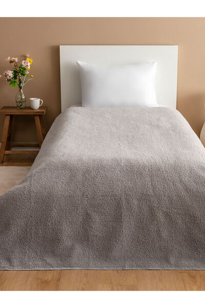 LC Waikiki Single Plush Blanket for Style Enthusiasts from Uzg Store