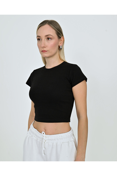 BEC'S Women's Black Crop Fitted T-Shirt