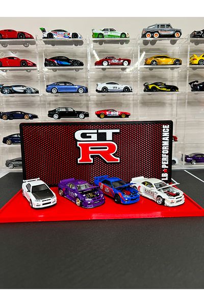 Figure Mood 1/64 Scale Gtr with Logo Diecast Diorama Red Vehicle Display Stand (Not Including Vehicles)