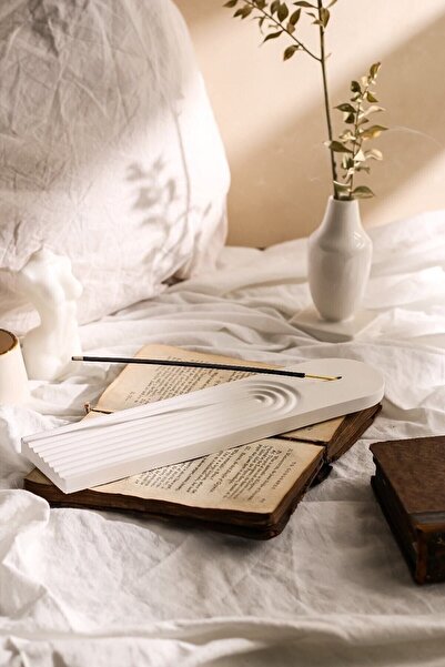 Minima Art Studio Dekoratif Çizgi Detaylı Çubuk Tütsülük Tütsü Tutucu