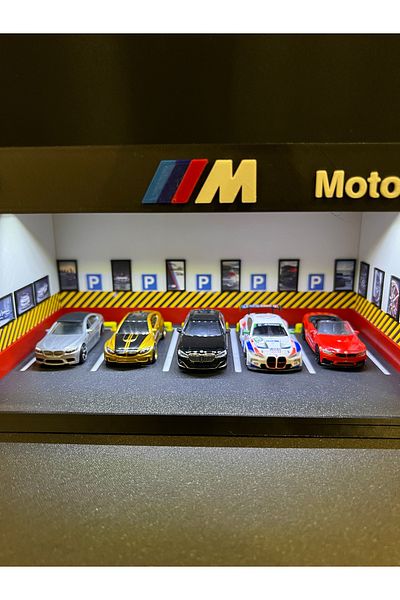 Figure Mood 1/64 Scale Bmw m Sport Themed 5 Vehicle Capacity Parking Lot Diorama with Lights (Vehicles Not Included)